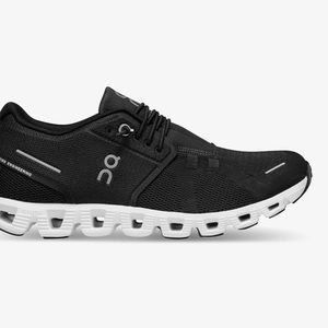 Women’s On Running Cloud 5 (8.5 M) Brand New in Box